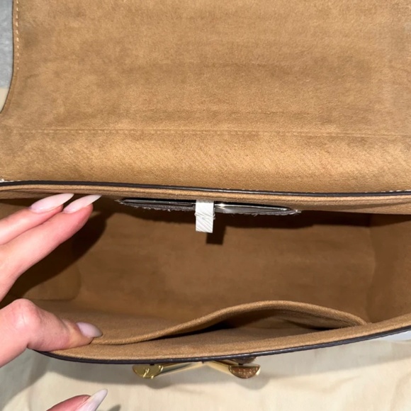 Authentic Louis Vuitton Twist MM - Picture 14 of 16